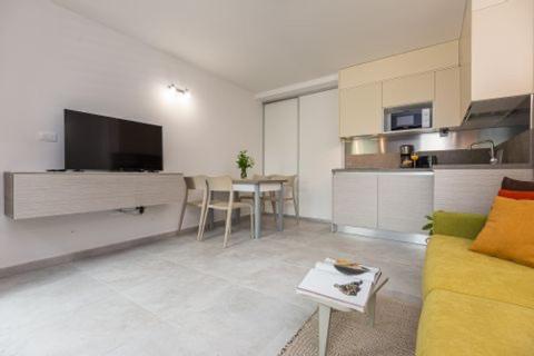Apartment Reana